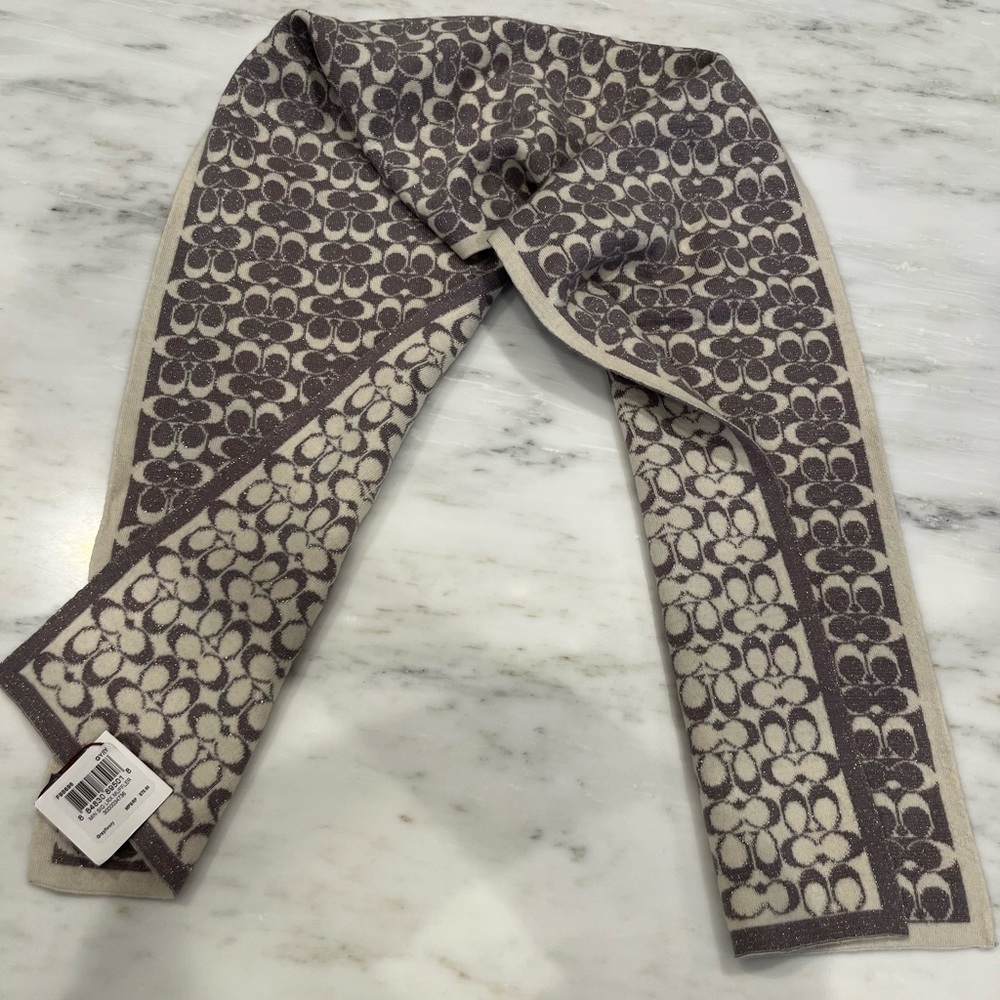 Coach scarf with tags